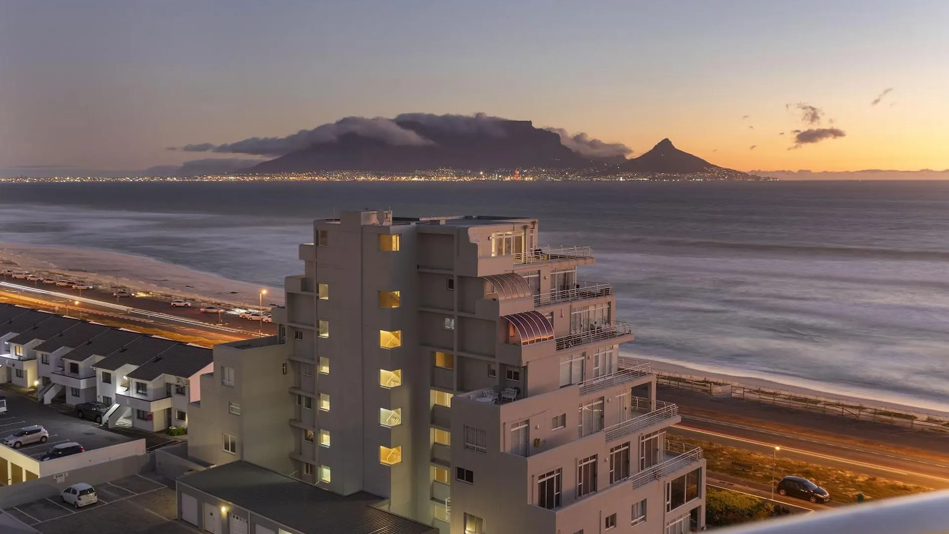 Ocean View B901 Apartment Bloubergstrand