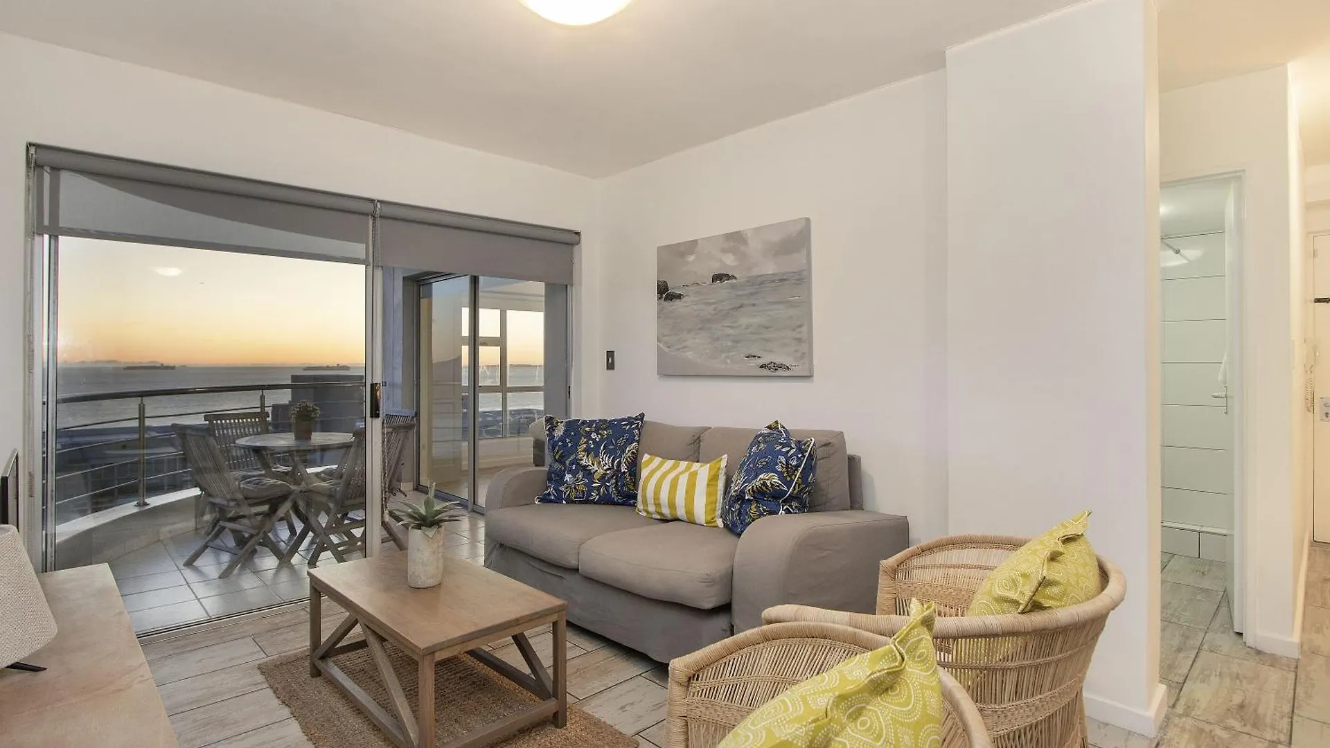 Ocean View B901 Apartment Bloubergstrand